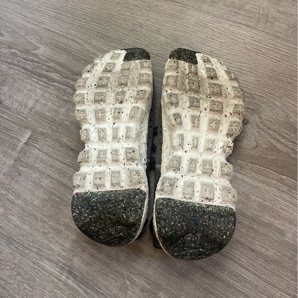 Women’s Nike Space Hippie 04 - Picture 6 of 6